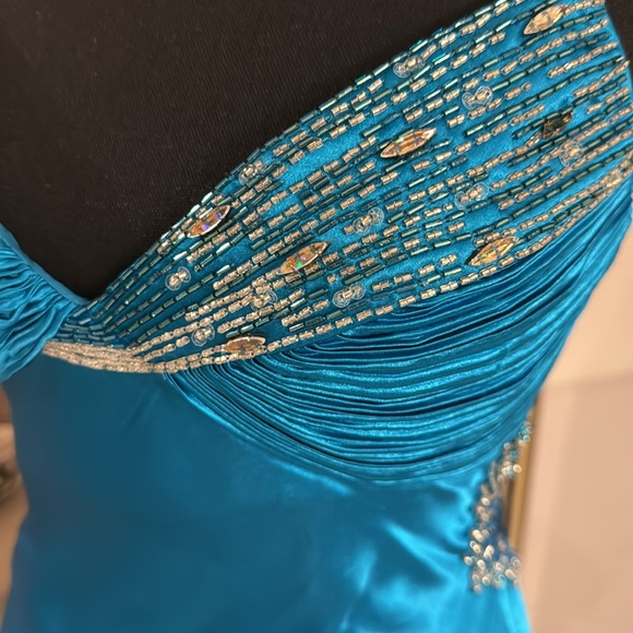 Tony Bowls Paris evening blue beaded dress size 0 - Picture 3 of 8
